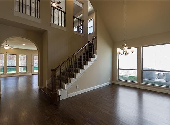 4th image of 341 Hill Creek Ln