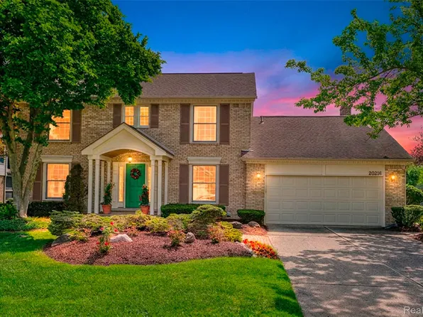 20216 Ellen Dr, Livonia, MI 48152