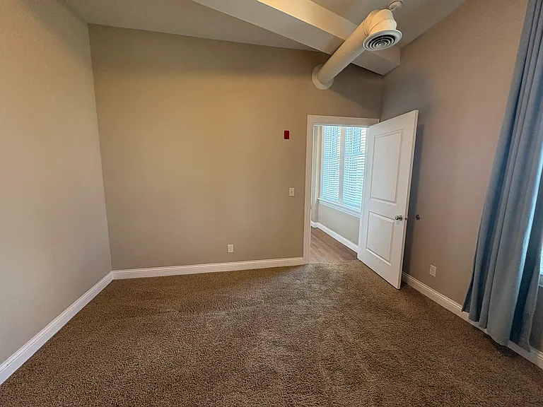 730 N Main St #201 — Photo 11