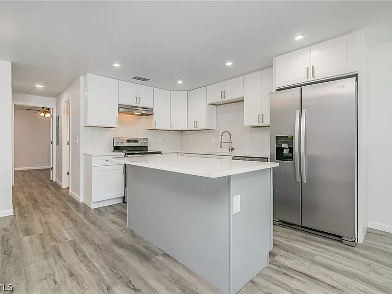 1300 Estero Blvd #205 — Photo 9