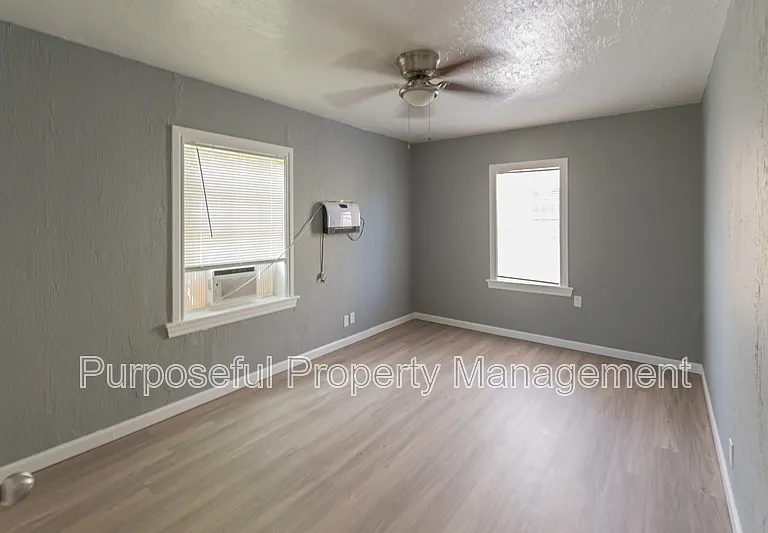 3200 SW 20th St — Photo 13