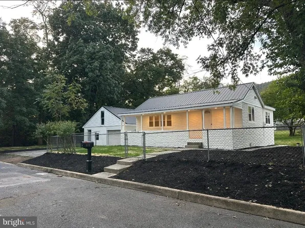 408 Boyer St, Enola, PA 17025