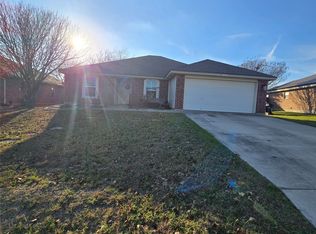 212 Druse Ln, Jarrell, TX 76537