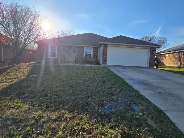 212 Druse Ln, Jarrell, TX 76537