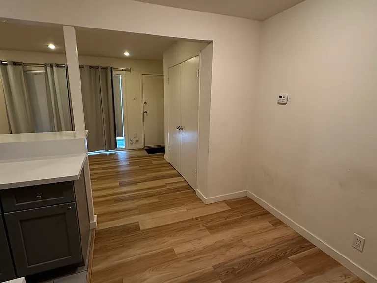 2020 Cedar St #3 — Photo 4