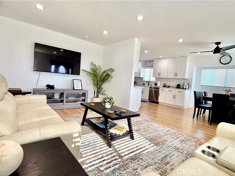 515 Florence Ave #1 — Photo 9