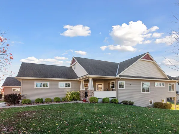 1312 Shadywood Ln, Waconia, MN 55387
