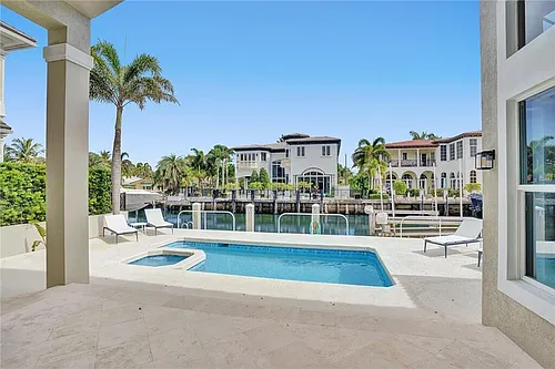 1033 Brooks Ln Photo 1