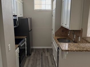 Stylish 1-Bed Retreat with Vaulted Ceilings Fully Renovated & Move-In Ready, Tulsa, OK 74136
