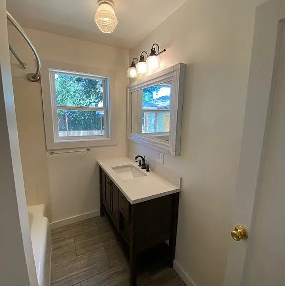 1042 Winchester Ave — Photo 17