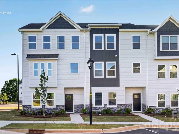 146 E Towhee Branch Pl #A, Mooresville, NC 28117