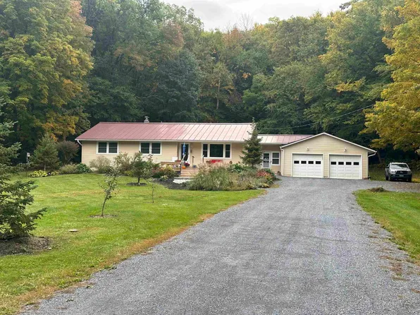 1537 Lake Dunmore Road, Leicester, VT 05733