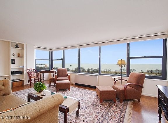 3rd image of 3440 N Lake Shore Dr APT 16A