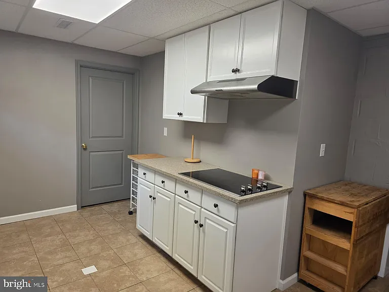 401 Stonington Rd — Photo 8