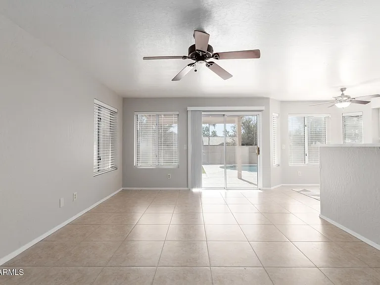 3611 E Windmere Dr — Photo 18
