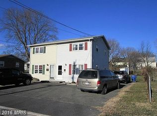 833 W 11th St, Front Royal, VA 22630
