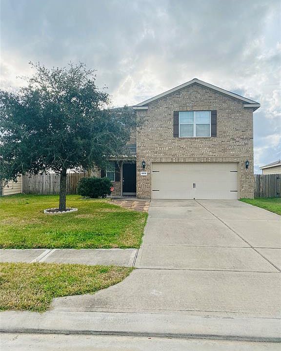 1st image of 6806 Clover Walk Ln