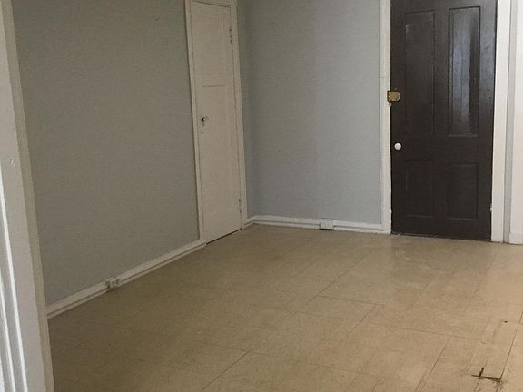 5th image of 2582 W McMicken Ave