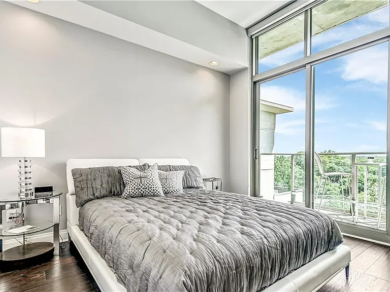 905 Juniper St NE #802 — Photo 9