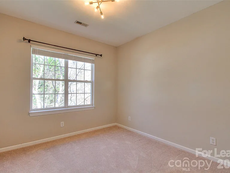 8414 Bampton Dr — Photo 18