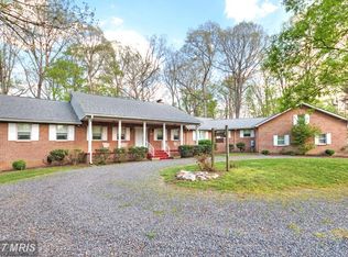 3903 Glenbrook Rd, Fairfax, VA 22031