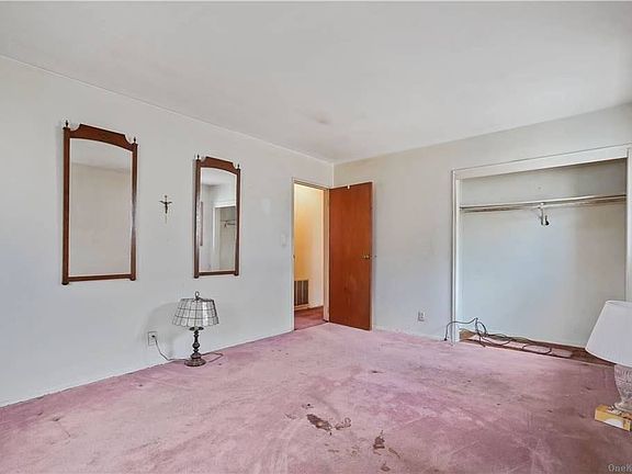 3rd image of 160-39 87th St