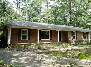 1502 Lamont Ct, Chapel Hill, NC 27517