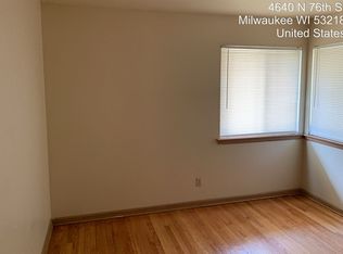 4640 N 76th St #4, Milwaukee, WI 53218