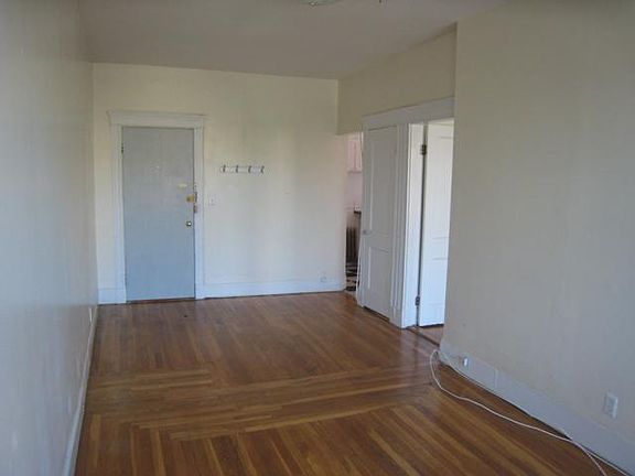 5th image of 1872 Commonwealth Ave #14D