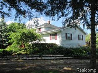 55 Harsen Rd, Lapeer, MI 48446