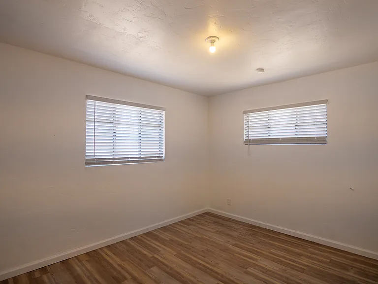 4917 E Timrod St — Photo 15