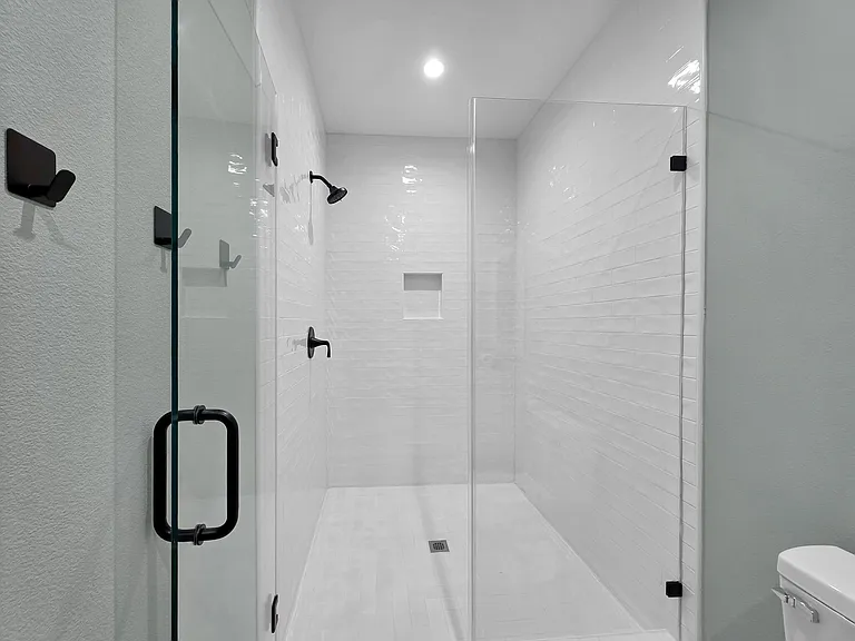 1032 Sunset Cir W — Photo 35