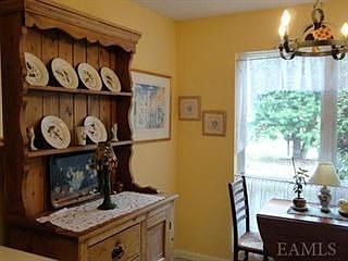 4th image of 703 Woodsbrook Dr