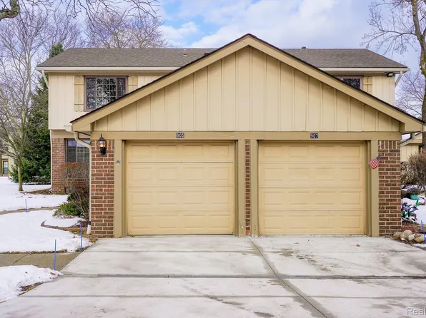905 Lafayette Ct, Rochester, MI 48307