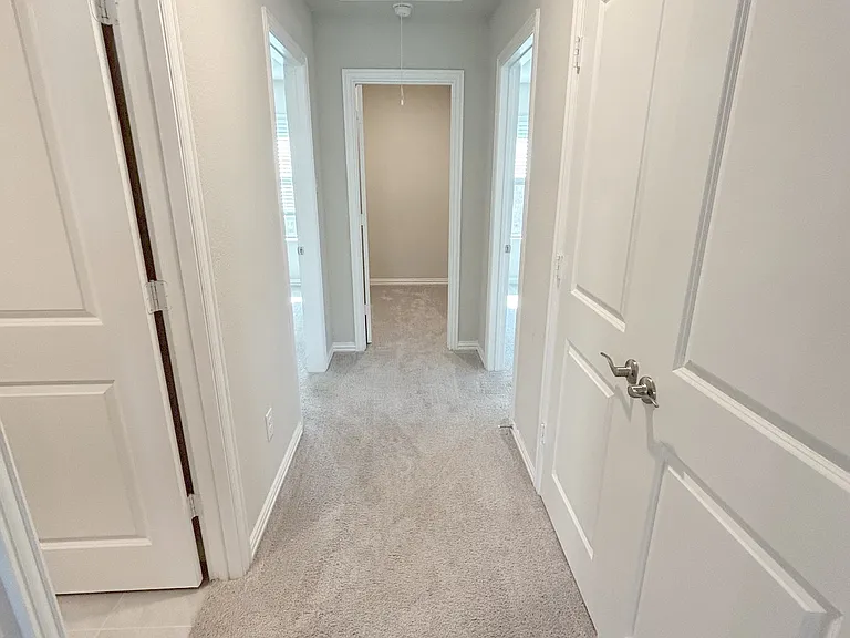 212 Stonebrook Trl — Photo 32