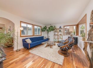 560 Paloma Ave, Pacifica, CA 94044