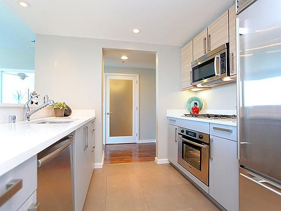 2nd image of 555 4th St Unit 909