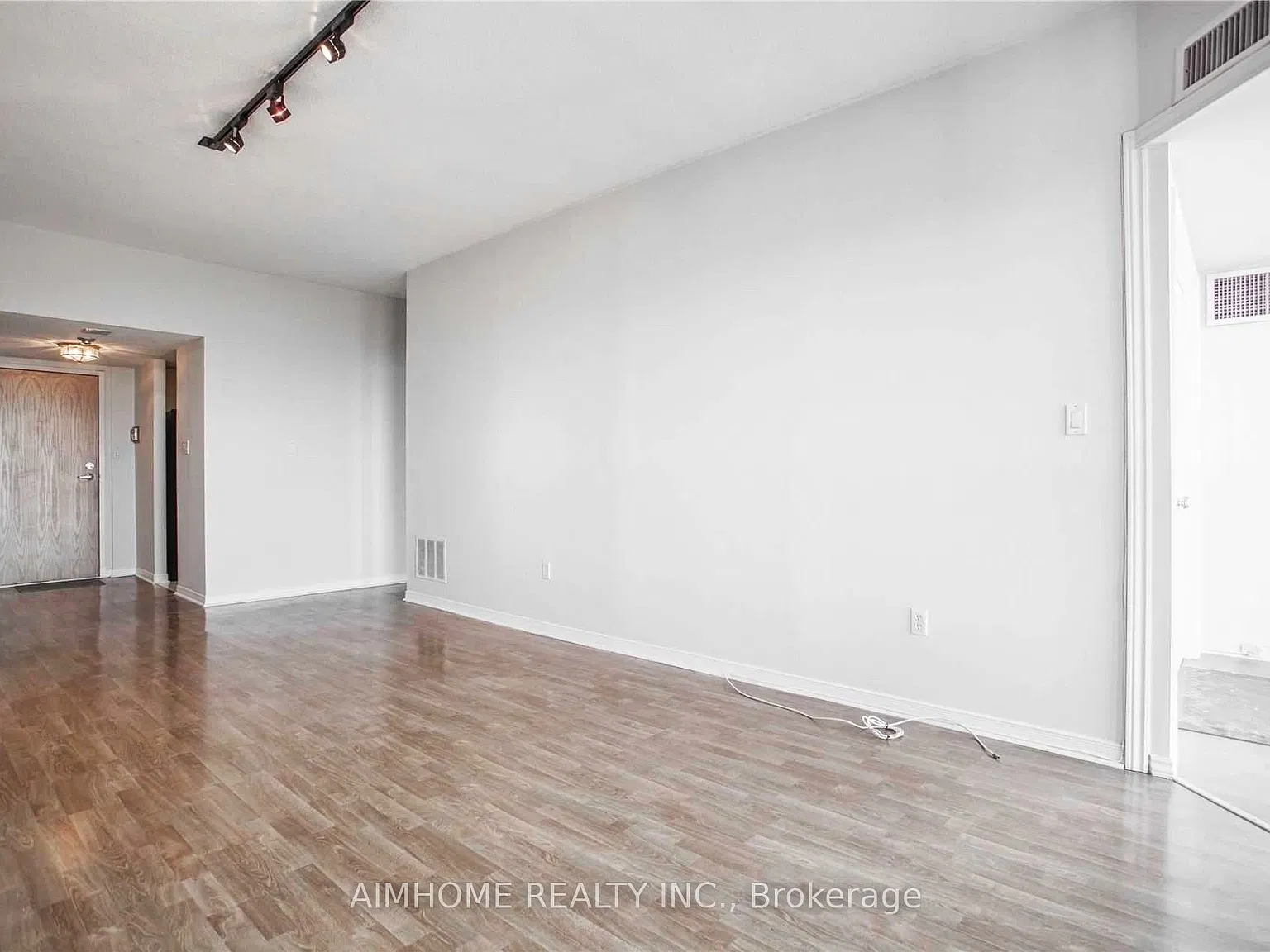 3 bed, $2,900 — Photo 3