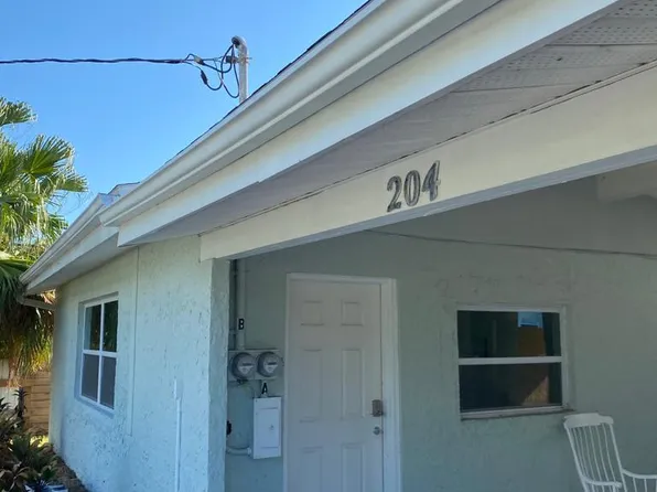 204 17th Stap B NW, Ruskin, FL 33570