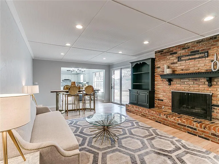 3608 Jim Robison Dr — Photo 17