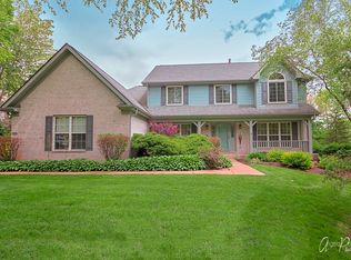 9604 Fox Bluff Ln, Spring Grove, IL 60081