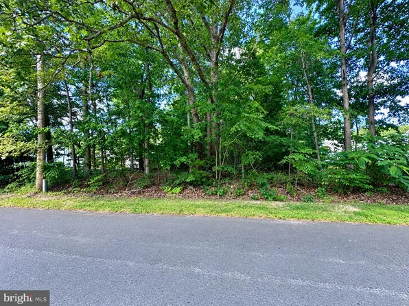 10005 Mason Rd, Berlin, MD 21811