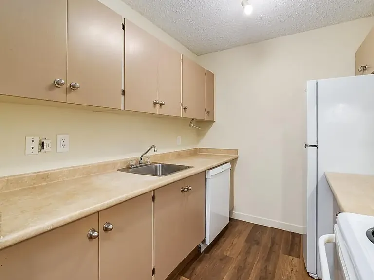 505 56th Ave SW #215 — Photo 29
