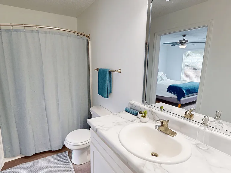 The Cole Apartments — Photo 11