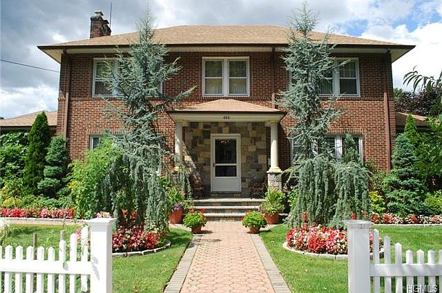 1st image of 688 Gramatan Ave