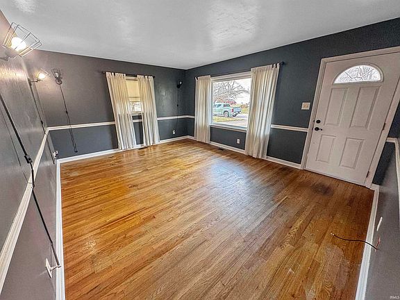 3rd image of 2609 Ashwood Ave