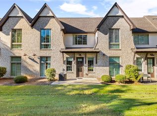 1718 W Farmville Rd, Auburn, AL 36830