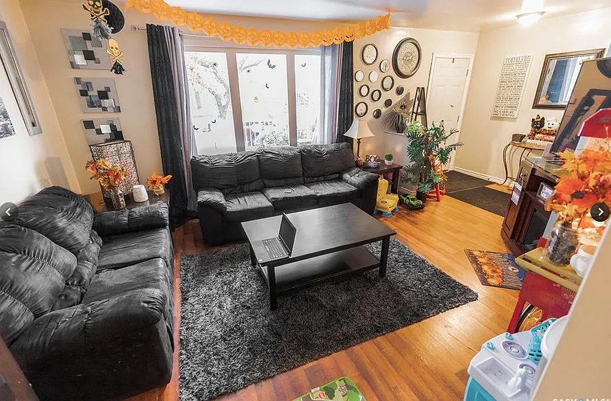 536 Saint John Street — Photo 4