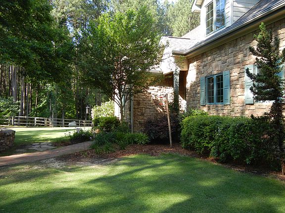 Beautifully landscaped 