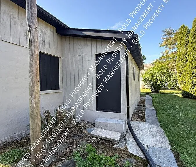 493 Mohrsville Rd — Photo 16